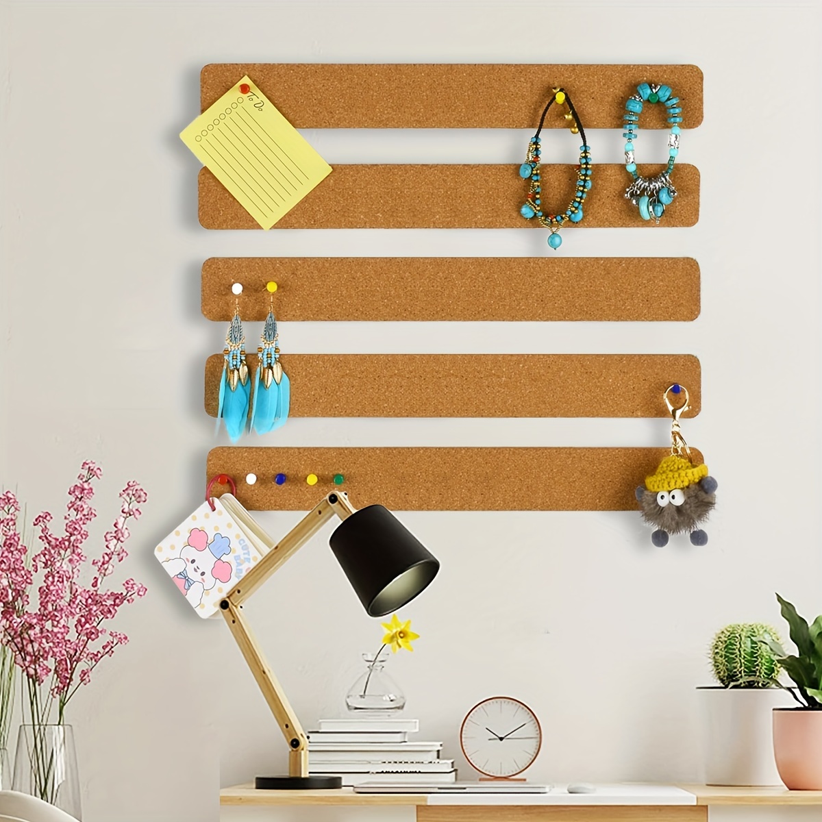 Bulletin Board Cork - แผ่นไม้ก๊อกติดผนังแบบมีกาวในตัว 5 ชิ้น แถบยาวสำหรับติดผนังสำนักงาน กระดานประกาศ DIY